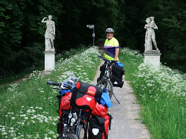 17mai_statuen